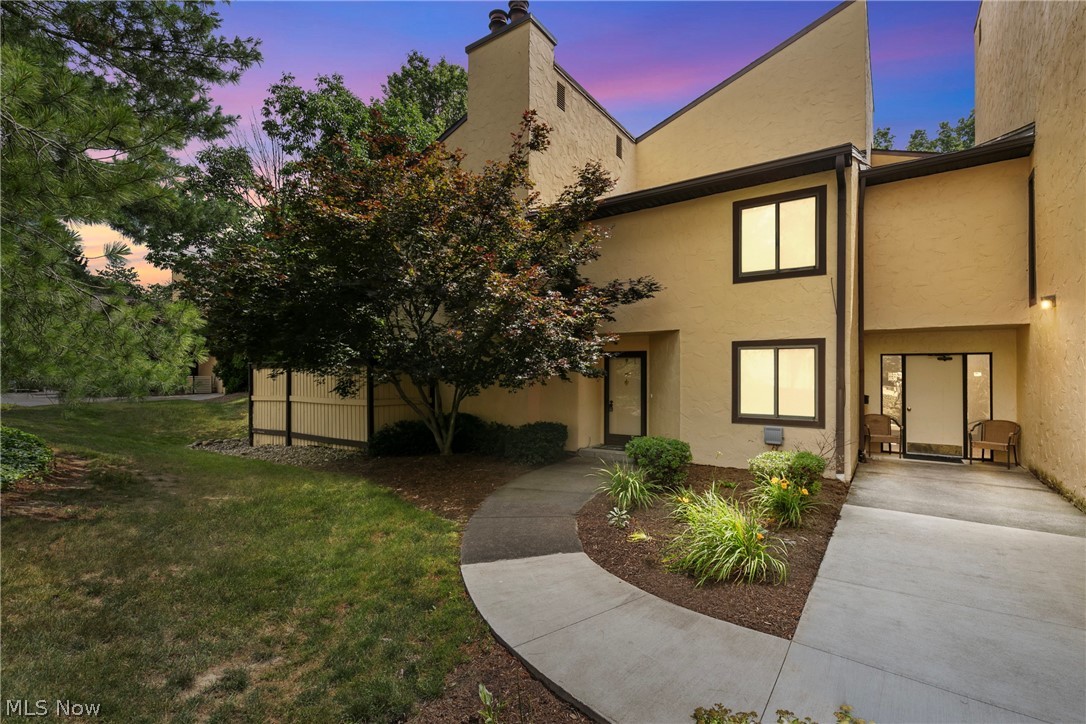 1028 Hampton Ridge Drive Akron OH 44313