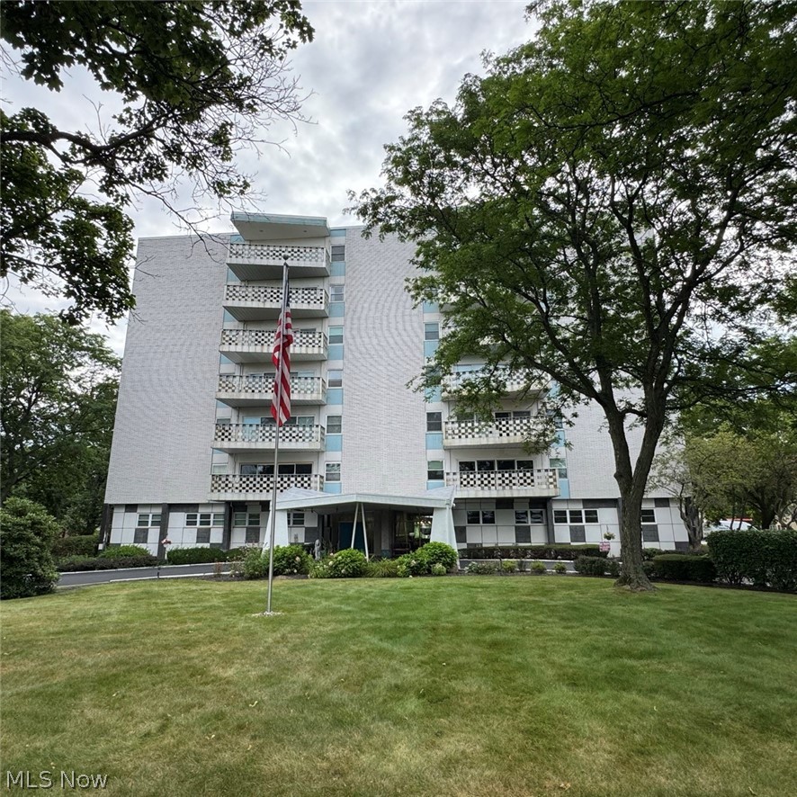 275 N Portage Path Akron OH 44303