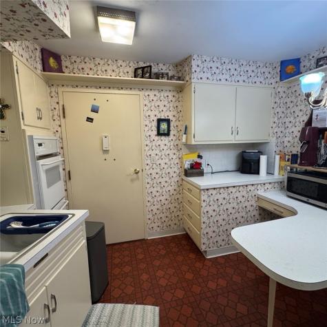 275 N Portage Path Akron OH 44303