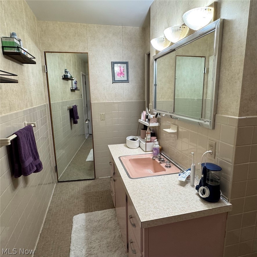 275 N Portage Path Akron OH 44303