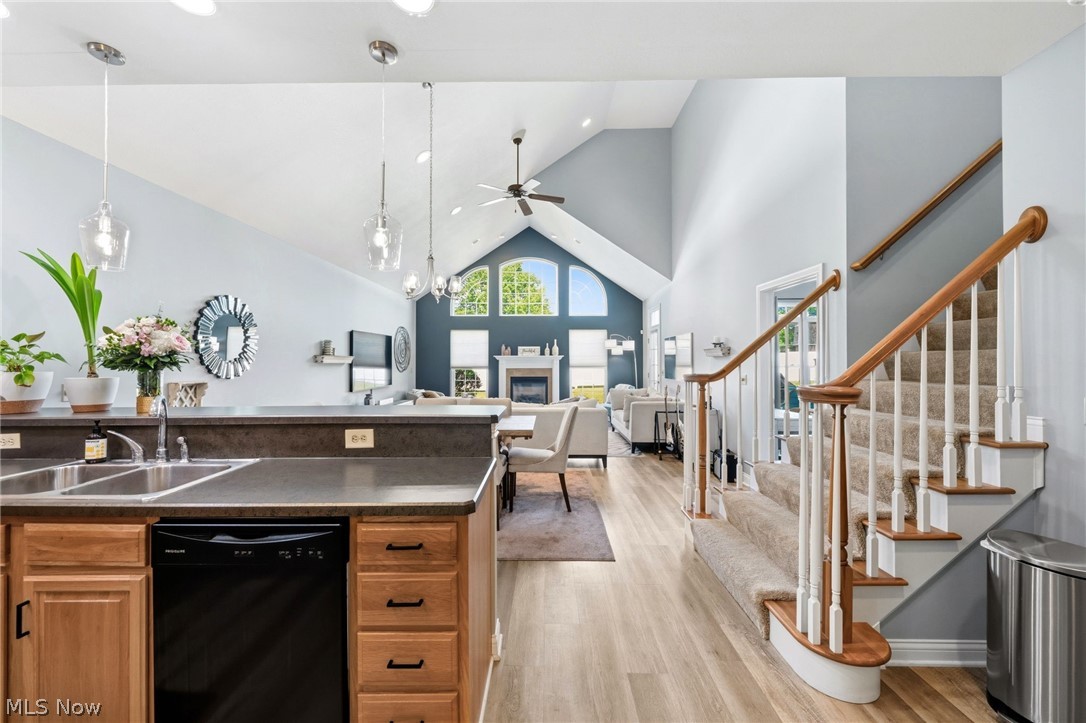 5067 Shepherds Glen Willoughby OH 44094
