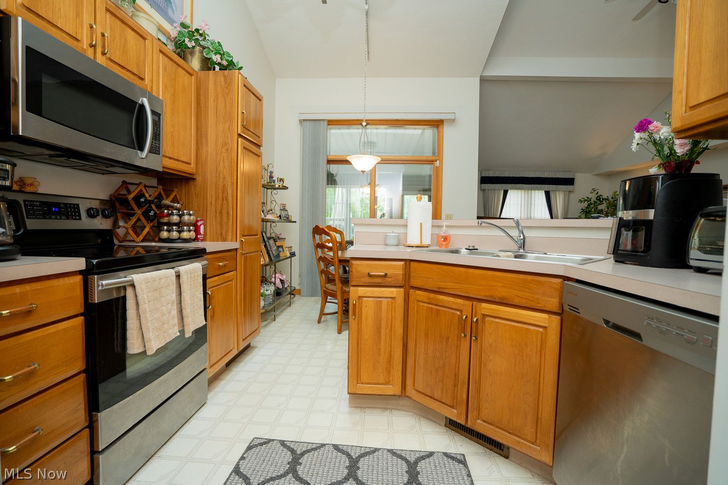 7410 E Huntington Drive Youngstown OH 44512