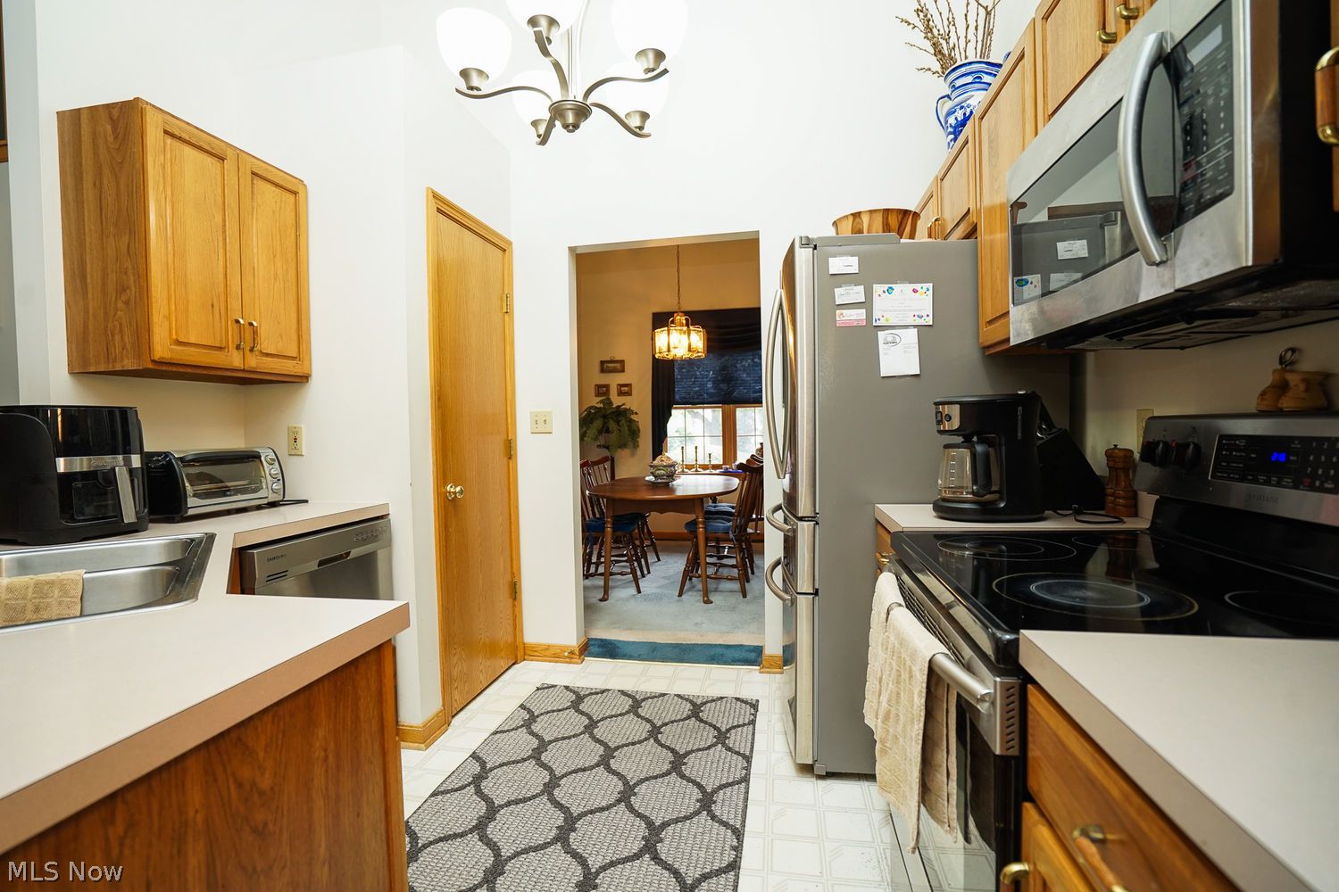 7410 E Huntington Drive Youngstown OH 44512