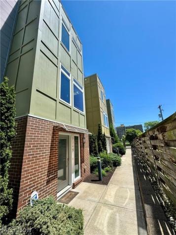 7309 Gateway Court Cleveland OH 44102