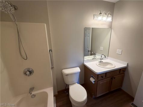 5298 Queen Ann Way Painesville OH 44077