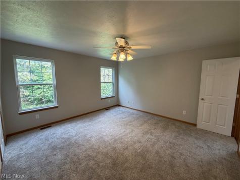 5298 Queen Ann Way Painesville OH 44077