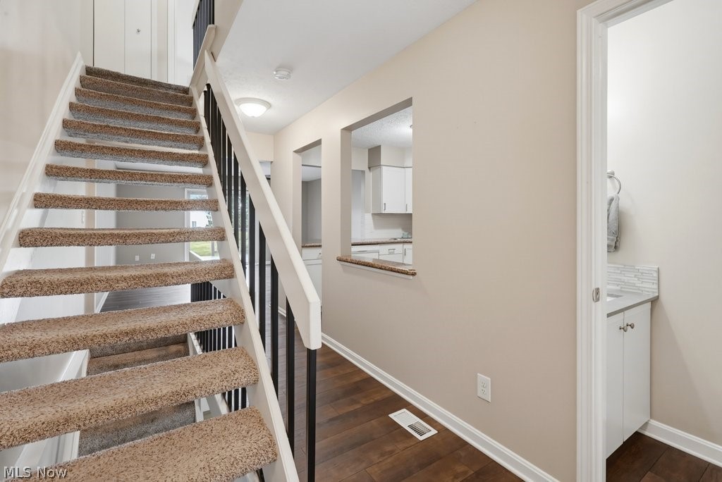 1203 Canyon View Road Northfield OH 44067