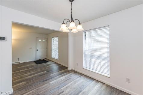 2796 Mull Avenue Copley OH 44321
