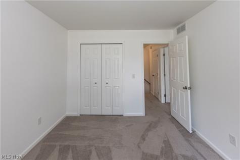 2796 Mull Avenue Copley OH 44321