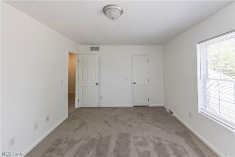 2796 Mull Avenue Copley OH 44321