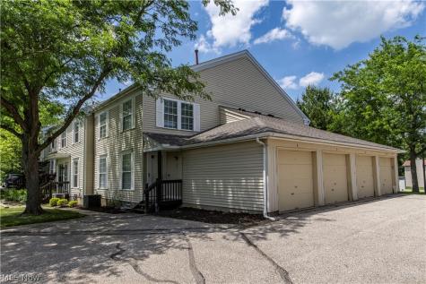 2796 Mull Avenue Copley OH 44321