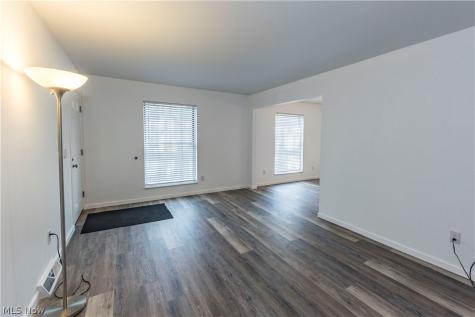 2796 Mull Avenue Copley OH 44321
