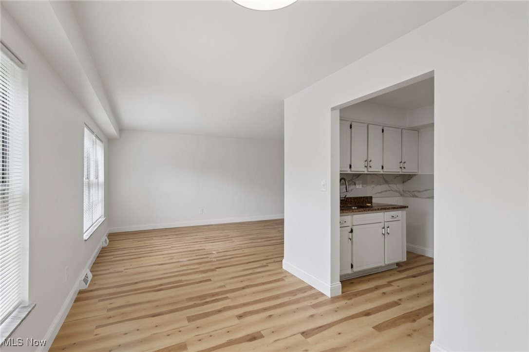 3279 Warrensville Center Road Shaker Heights OH 44122