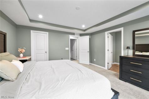 885 Dipper Lane Aurora OH 44202