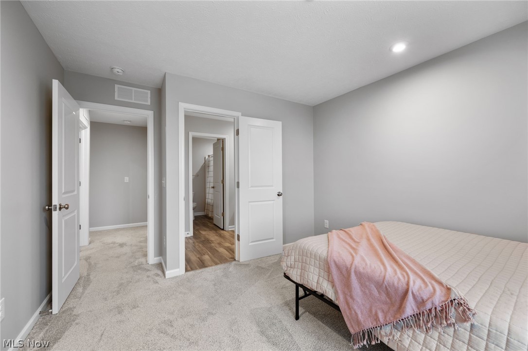 885 Dipper Lane Aurora OH 44202
