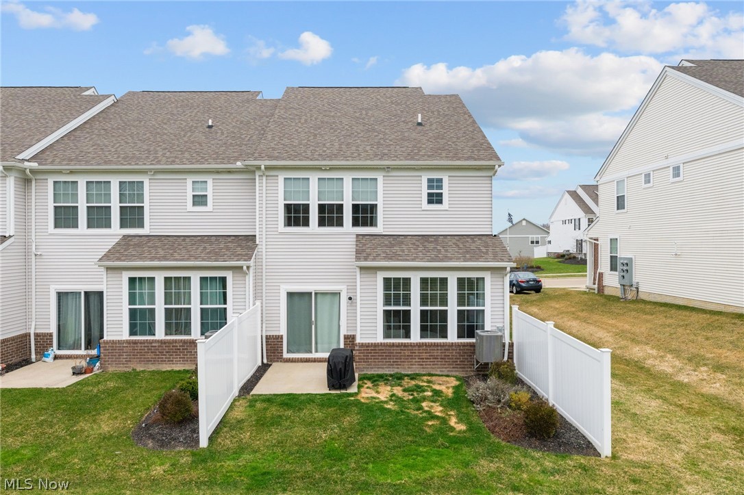 885 Dipper Lane Aurora OH 44202