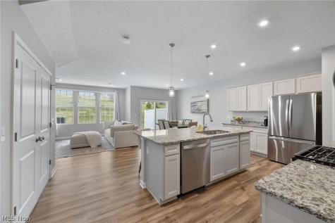 885 Dipper Lane Aurora OH 44202