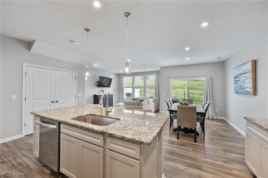 885 Dipper Lane Aurora OH 44202