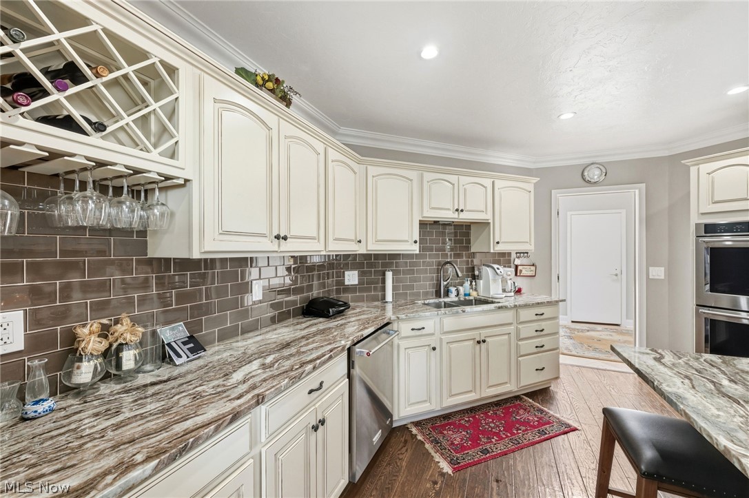 2112 Acacia Park Drive Lyndhurst OH 44124