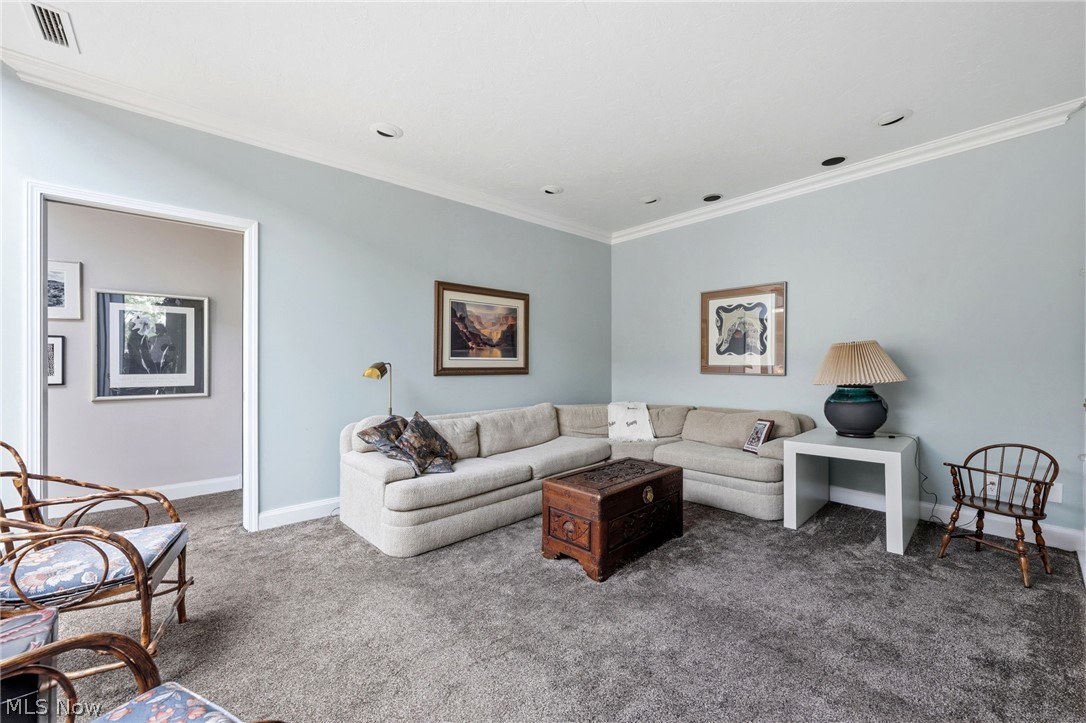 2112 Acacia Park Drive Lyndhurst OH 44124