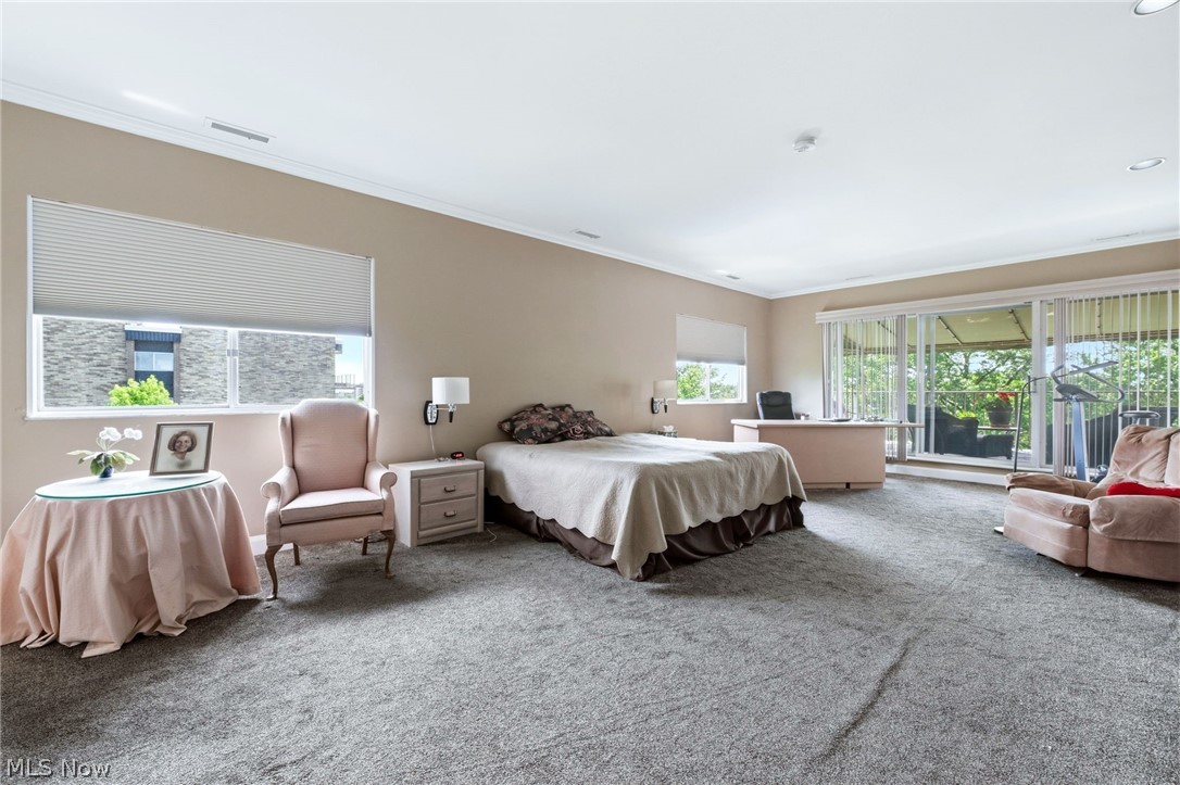 2112 Acacia Park Drive Lyndhurst OH 44124