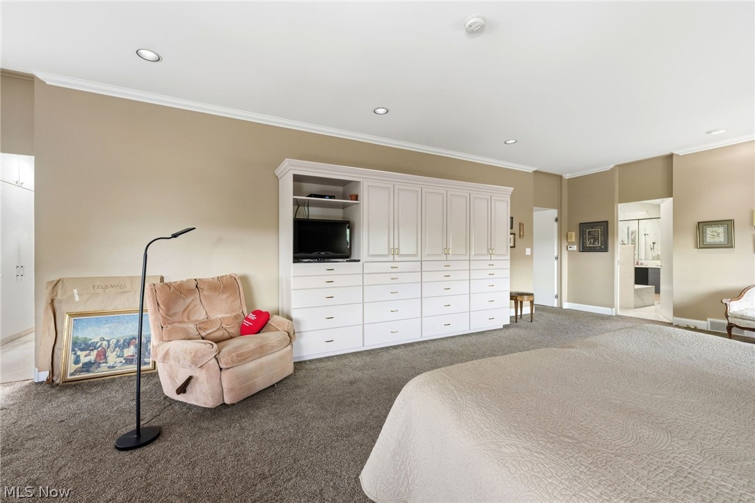 2112 Acacia Park Drive Lyndhurst OH 44124