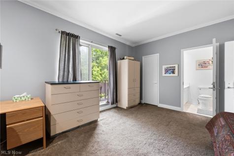 2112 Acacia Park Drive Lyndhurst OH 44124