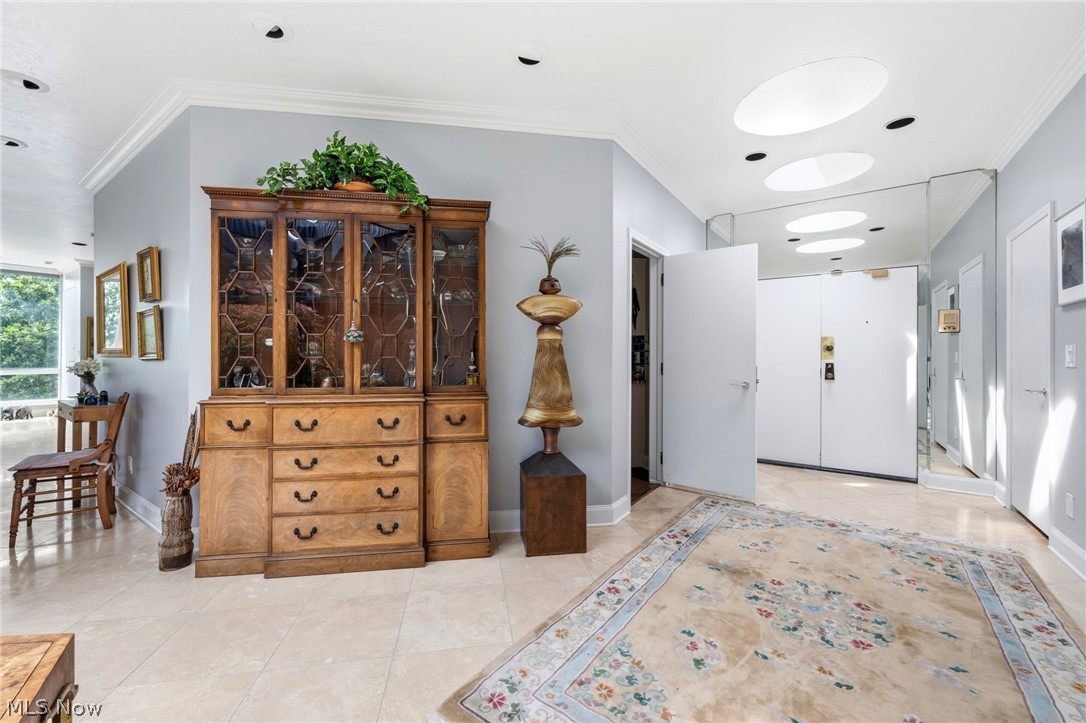2112 Acacia Park Drive Lyndhurst OH 44124