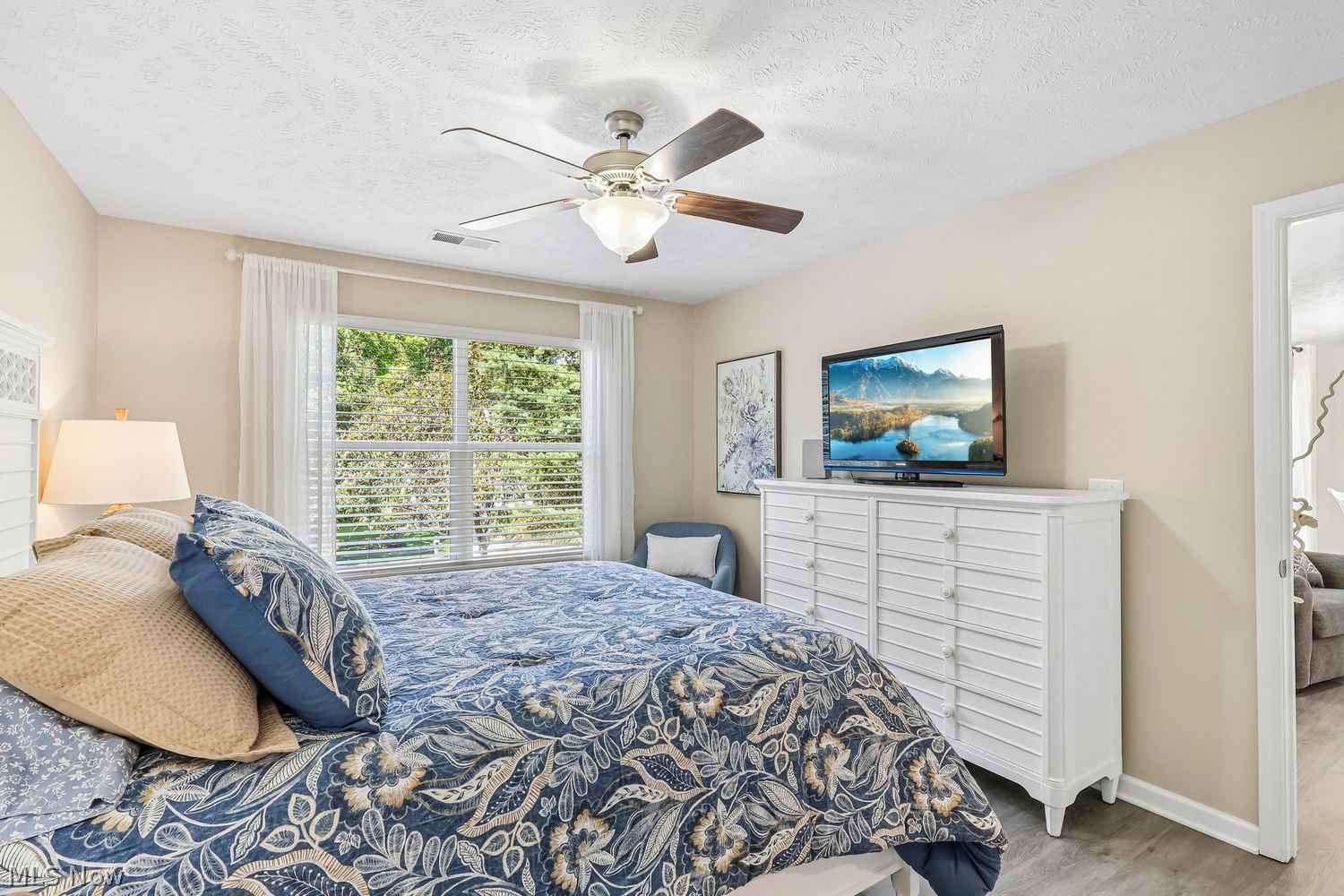 323 Lake Breeze Cove Eastlake OH 44095