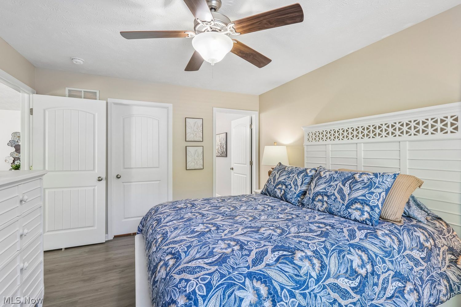 323 Lake Breeze Cove Eastlake OH 44095