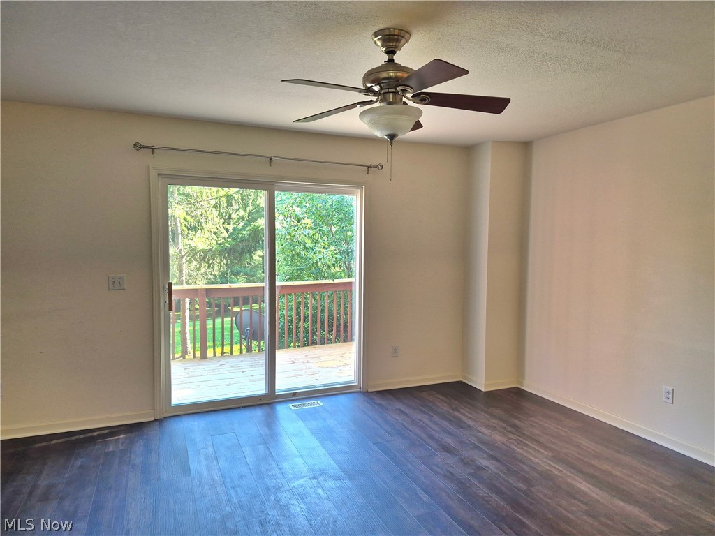 1209 Summerfield Lane NE Warren OH 44483
