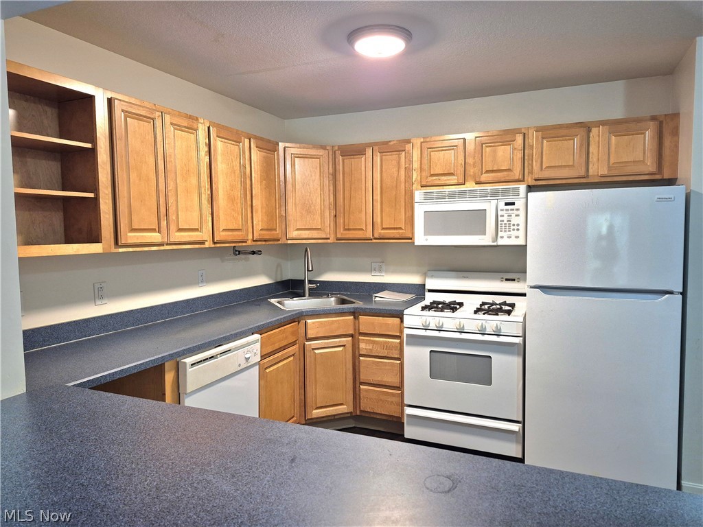 1209 Summerfield Lane NE Warren OH 44483