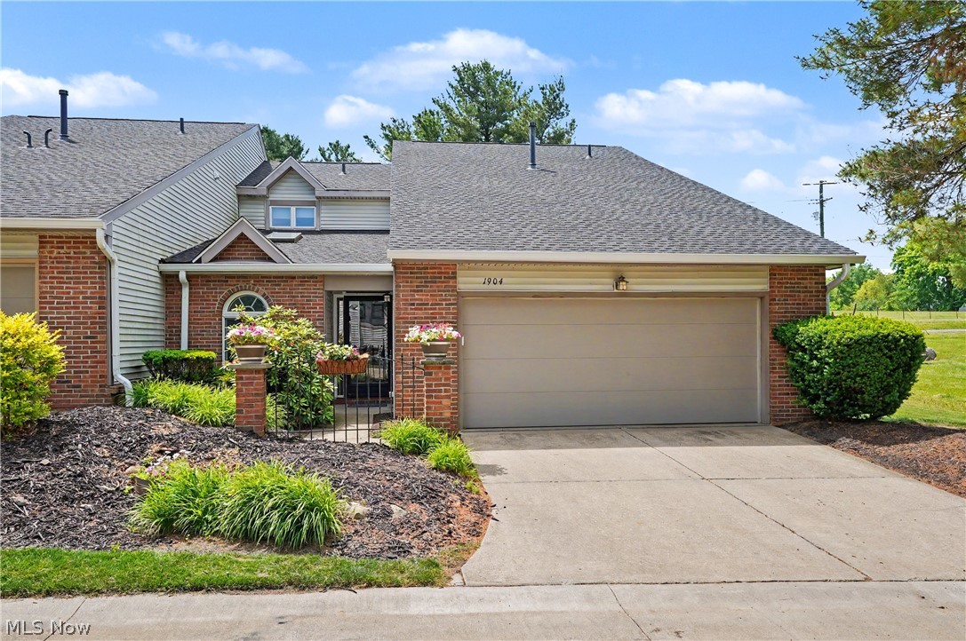 1904 Indian Hills Trail Akron OH 44313