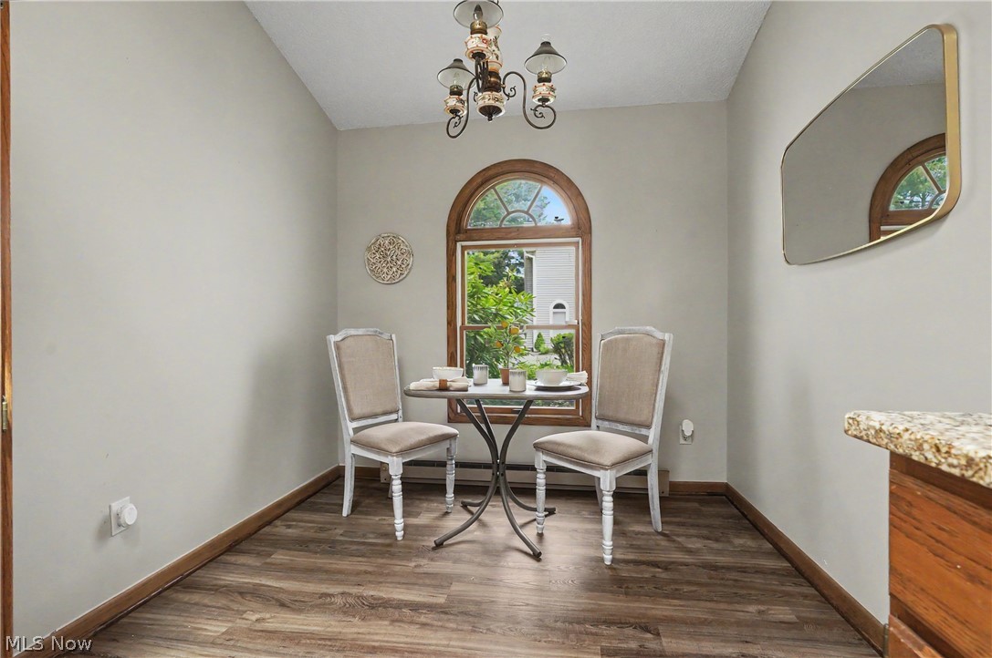 1904 Indian Hills Trail Akron OH 44313