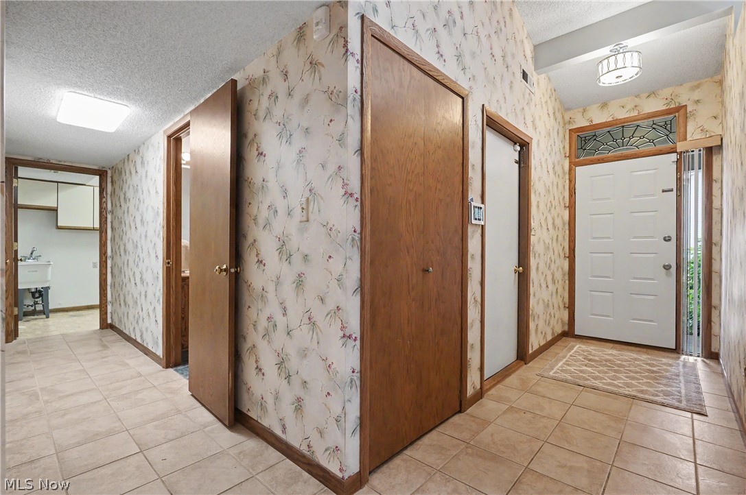 1904 Indian Hills Trail Akron OH 44313