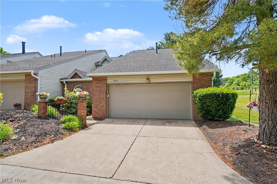 1904 Indian Hills Trail Akron OH 44313
