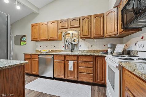 1904 Indian Hills Trail Akron OH 44313