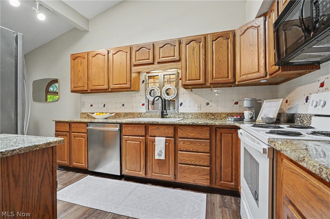 1904 Indian Hills Trail Akron OH 44313