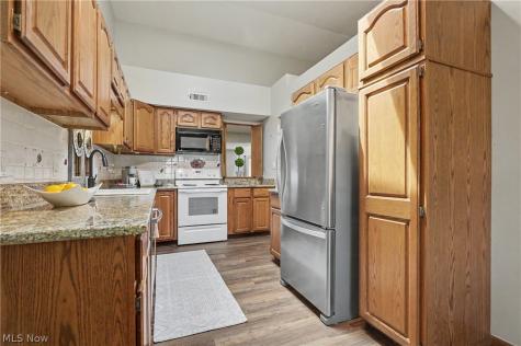 1904 Indian Hills Trail Akron OH 44313