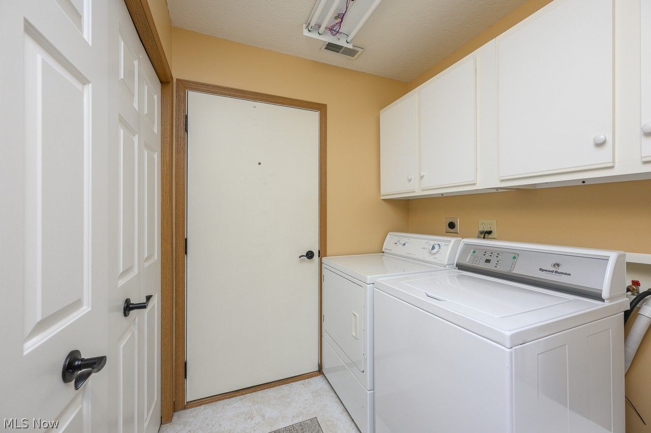 1510 Laurenbrook Lane NE Massillon OH 44646