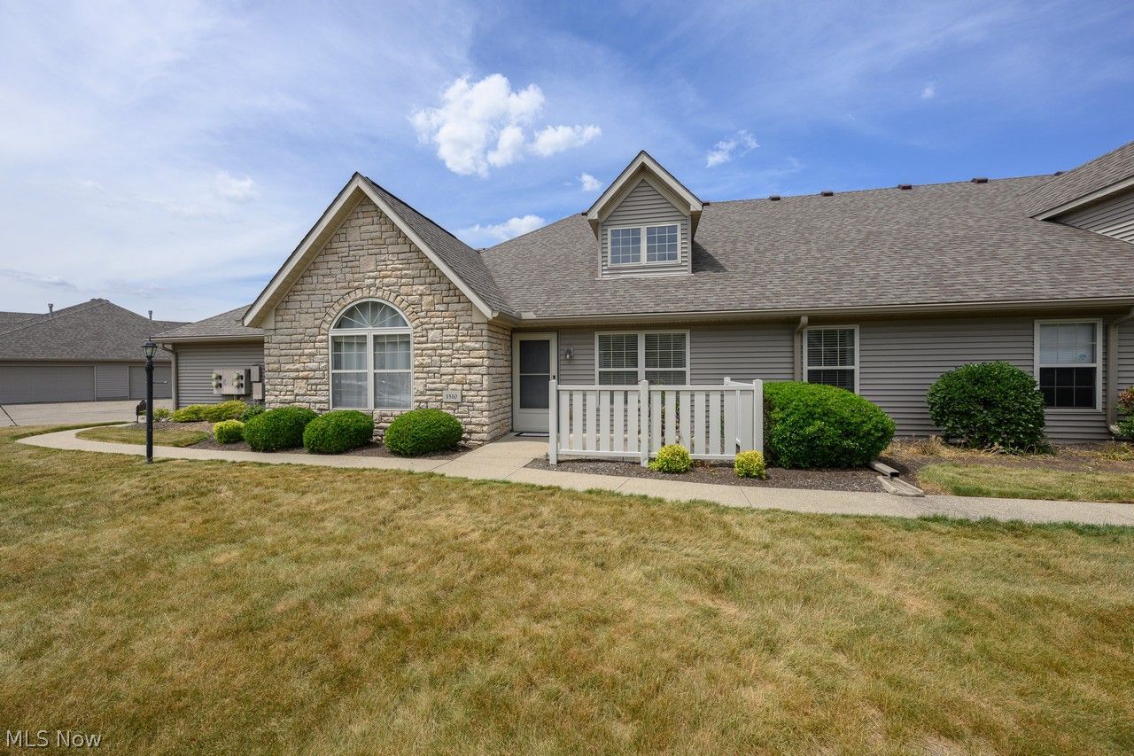 1510 Laurenbrook Lane NE Massillon OH 44646
