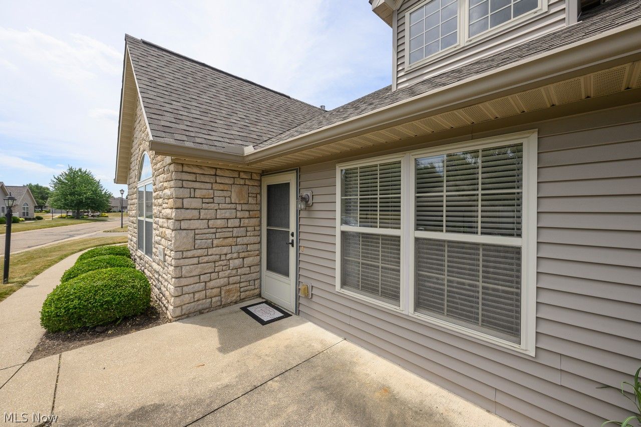 1510 Laurenbrook Lane NE Massillon OH 44646