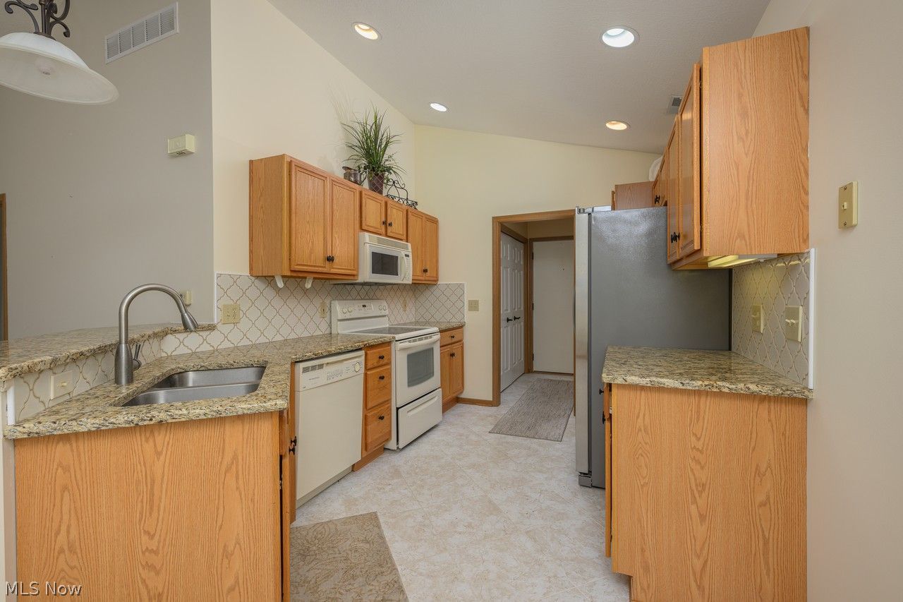 1510 Laurenbrook Lane NE Massillon OH 44646