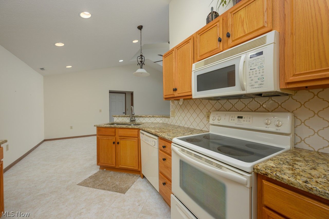 1510 Laurenbrook Lane NE Massillon OH 44646