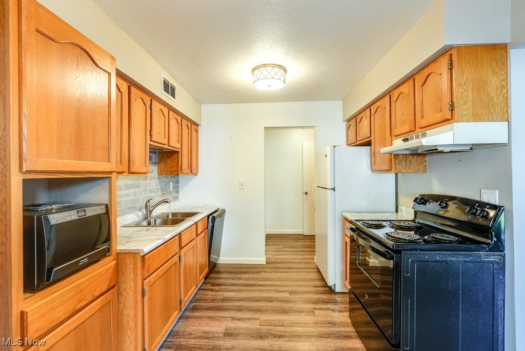 17414 Sheldon Road Brook Park OH 44142