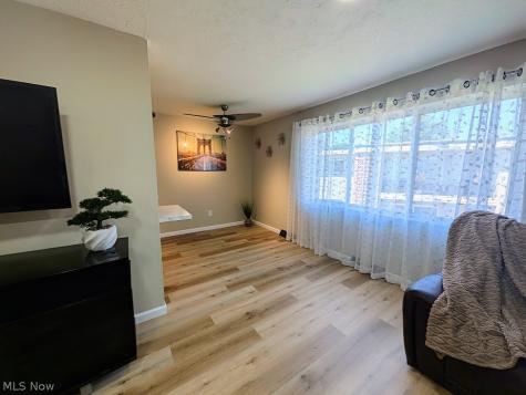 1402 Golden Gate Boulevard Mayfield Heights OH 44124