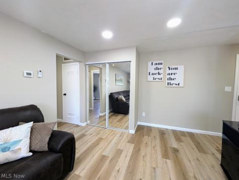 1402 Golden Gate Boulevard Mayfield Heights OH 44124