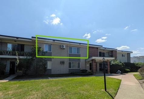1402 Golden Gate Boulevard Mayfield Heights OH 44124