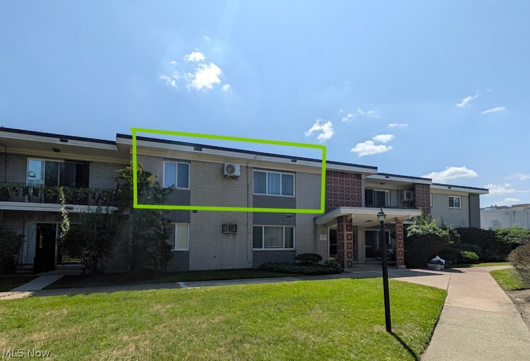 1402 Golden Gate Boulevard Mayfield Heights OH 44124