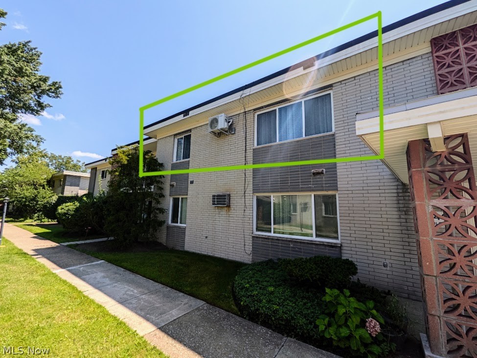 1402 Golden Gate Boulevard Mayfield Heights OH 44124